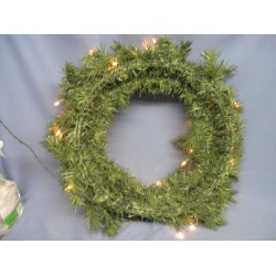 Wreath Lights up 