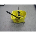  Rubbermaid Brute Wave Break  Moping  Bucket