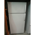 Frigidaire Fridge Top Freezer 29 x 28 x 64