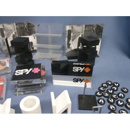 Nixon display 2025 case