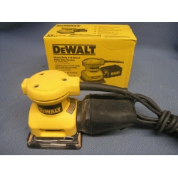 DeWalt Heavy Duty Cord 1/4 Sheet Palm Grip Sander DW411