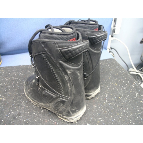 vans recco snowboard boots