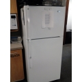 GE Evolution White Refrigerator Fridge w Top Freezer