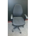 Black Cloth Task Rolling Chair w Arms