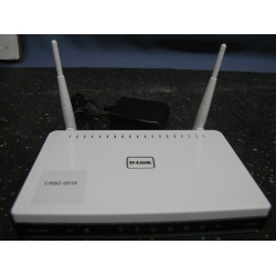 White D-Link DIR-825 Xtreme N Dual Band Gigabit Router