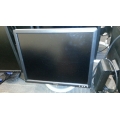 Dell 19" LCD Computer PC Monitor w USB 1907FPVt