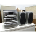 Memorex AM / FM PLL Turn table 3CD Stereo Radio w/ Speakers