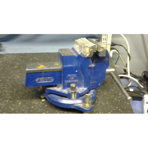 Record cheap swivel vise