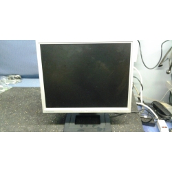 Samsung 17" SyncMaster 172N LCD PC Computer Monitor Samsung 17" SyncMaster 172N LCD PC Computer Monitor