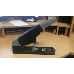Swingline High Capacity Heavy Duty Stapler 90002