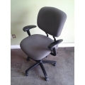 Haworth Neutral Grey Tone Cloth Rolling Task Chair w Arms