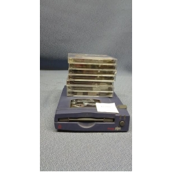 IOMEGA ZIP 100 EXTERNAL DRIVE Z100P2 + 8 Zip Disks