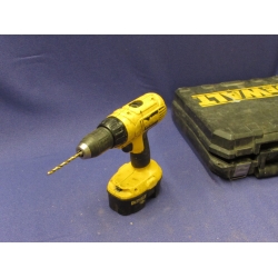 DeWalt 18 Volt Cordless Drill / Driver