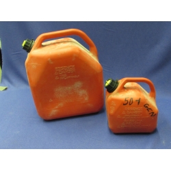 Lot of 2 Ventless Gas Fuel Jerry Cans, 5 and 25 liter