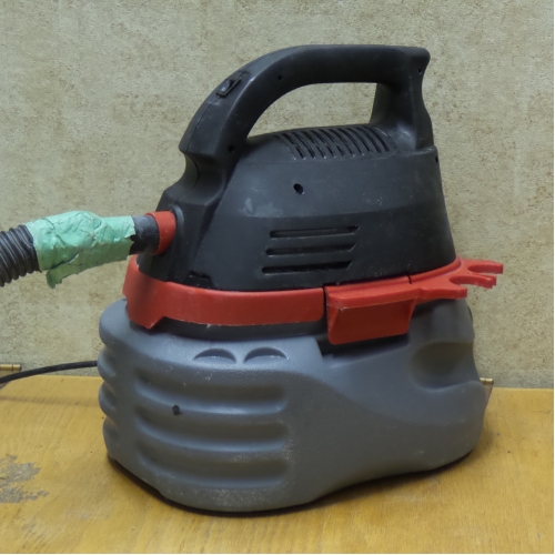 Husky 2.5 Gallon Wet / Dry Shop Vacuum 