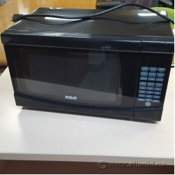 Black RCA 0.7 cu. ft. Microwave Oven