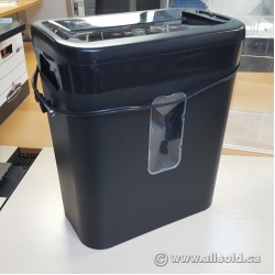 Staples 8-Sheet Cross-Cut Paper Shredder