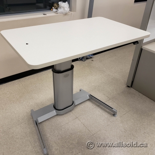 White Top Steelcase Airtouch Sit Stand Height Adjustable Desk