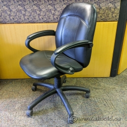 Mid-back Executive Leather Chair w/ fixed arms