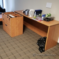 Maple Straight Desk w/ 4 Drawers of Storage