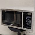 Salton 0.9 Cu.Ft. Silver Microwave