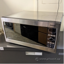 Stainless Steel 1.6 cu ft Panasonic Microwave w/ Genius Inverter