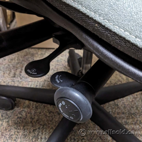 Steelcase Leap 462 Series Adjustable Ergonomic Task Chair
