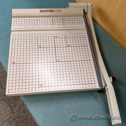 Boston 2652 Heavy Duty Paper Trimmer Cutter 12"/30cm Boston 2652 Heavy Duty Paper Trimmer Cutter 12"/30cm