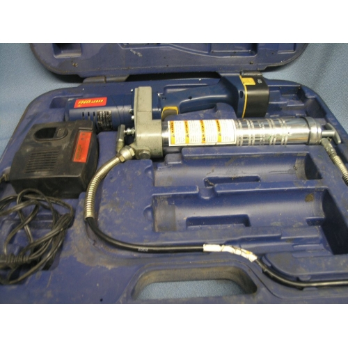 John Deere GREASE GUN POWERLUBER 14.4V W\CASE 1 BAT Allsold.ca Buy