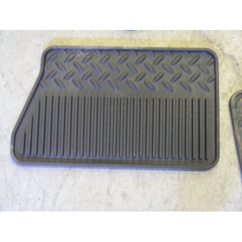 Full Set of Rubber Deep Groove Floor Mats Chev Truck Allsold.ca Buy