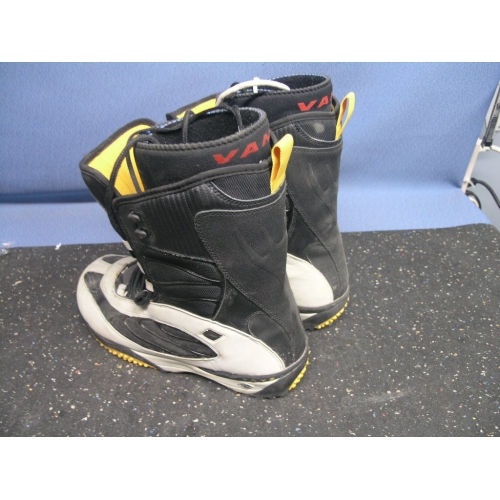Pair of Vans Performance Snowboarding Boots Oracle Size 12US Allsold