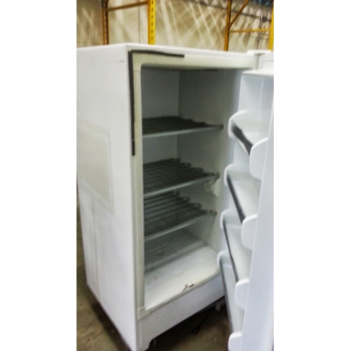 White Westinghouse upright Freezer Apx 19 cu Allsold.ca Buy & Sell