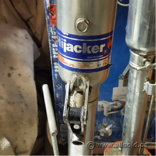 Hijacker Camper Hitch Mount and Stabilizer Jack Legs Set Allsold.ca