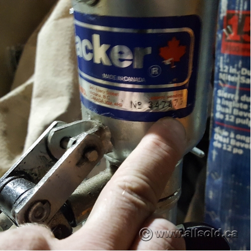 Hijacker Camper Hitch Mount and Stabilizer Jack Legs Set Allsold.ca