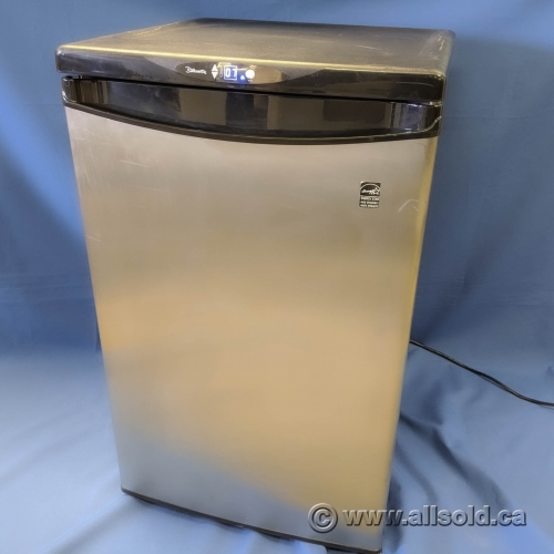 Danby Silhouette 4.4 cu ft. Compact Mini Bar Fridge Allsold.ca Buy