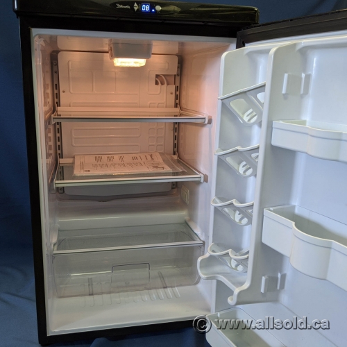 Danby Silhouette 4.4 cu ft. Compact Mini Bar Fridge Allsold.ca Buy