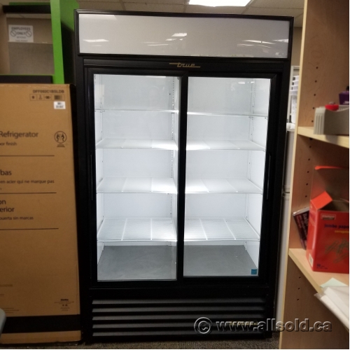 True 2 Sliding Glass Door Commercial Merchandiser Display Fridge