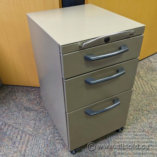 Knoll Beige 3 Drawer Rolling Pedestal Allsold.ca Buy & Sell