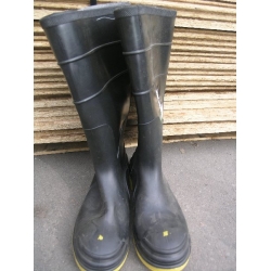 Onguard Steel Toe rubber boots size 11-13