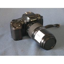 Nikon AF F-601 Quartz Date Film Camera w Tokina 70-210