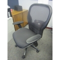 Grey Executive Mesh Back Rolling Task Chair w Arms