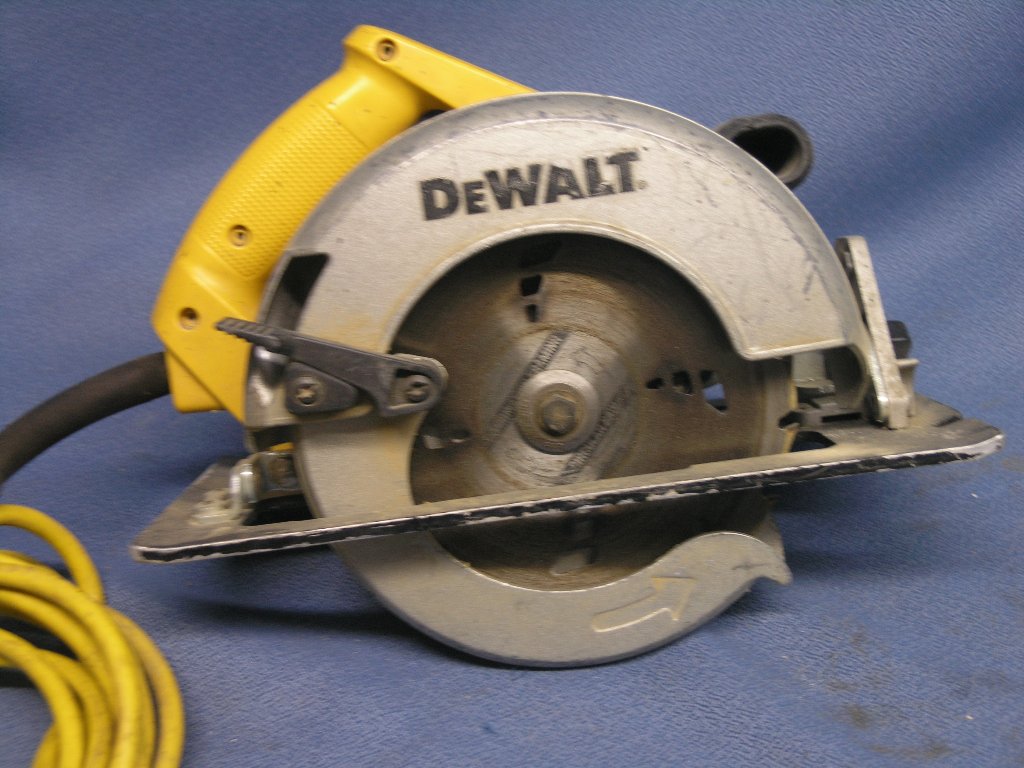 Dewalt dw359 circular clearance saw