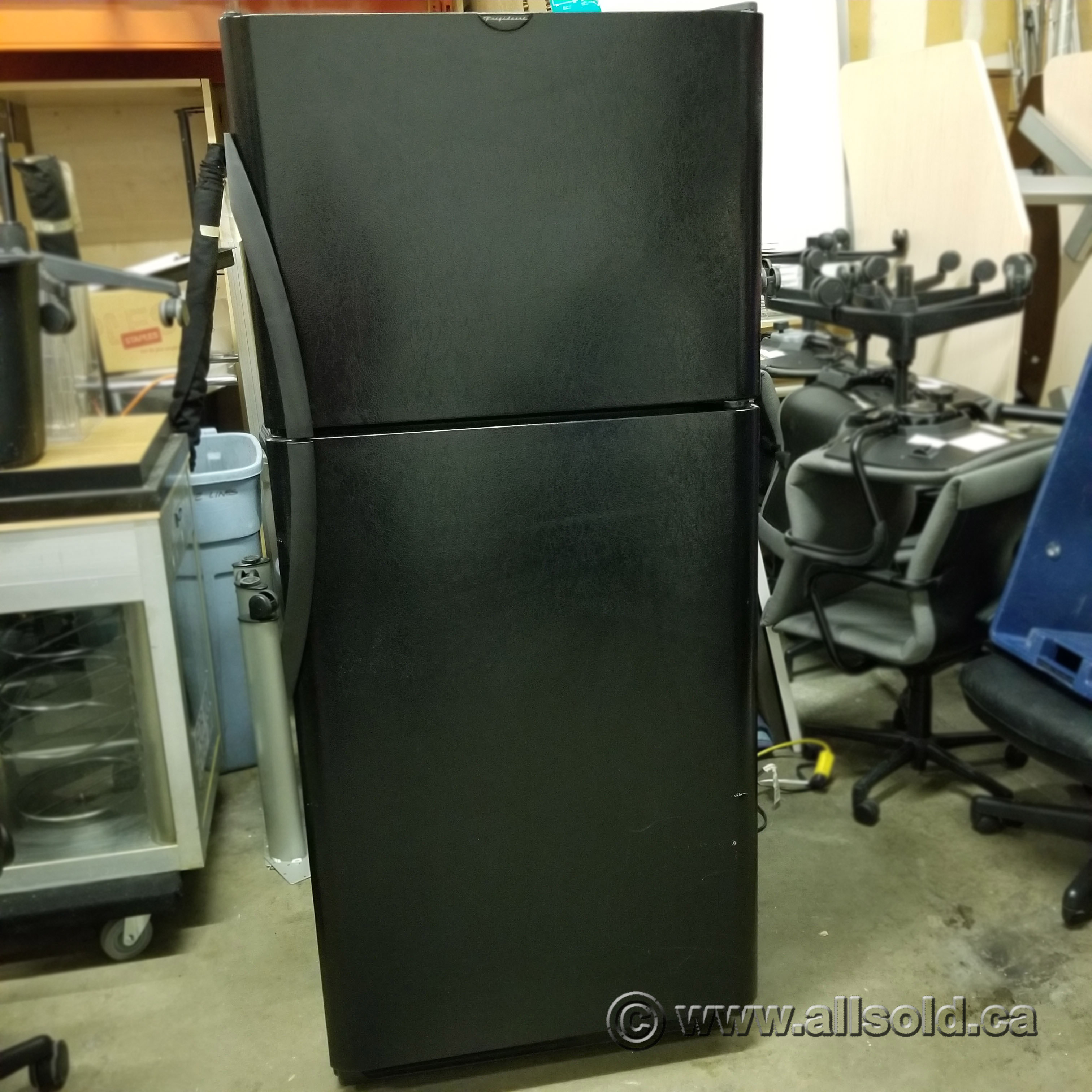 staples mini freezer