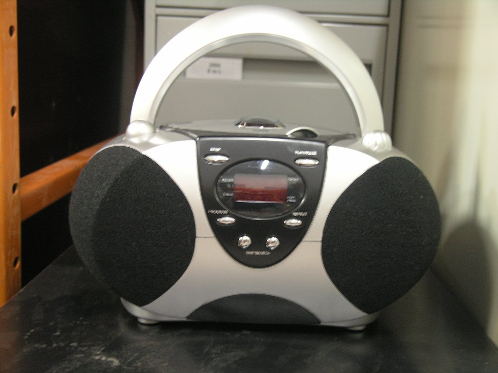 Black Durabrand CD Player, AM/FM Receiver - Allsold.ca - Buy & Sell