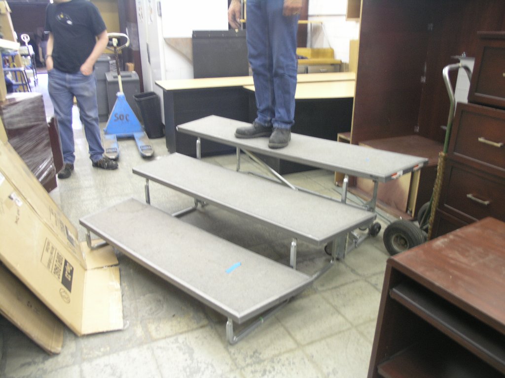 Wenger Tour Master 3Step Riser Allsold.ca Buy & Sell Used Office