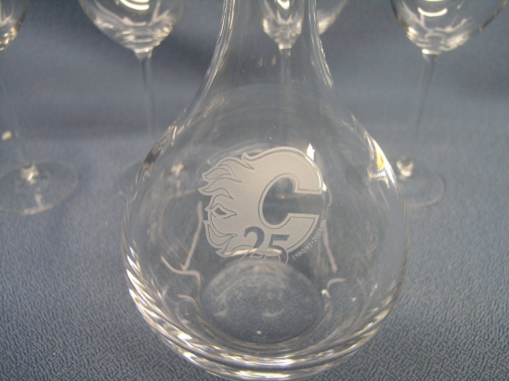 Calgary Flames Wine Decanter & 4 Wine Glasses Etched Allsold.ca Buy
