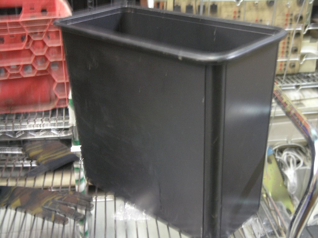 Metal Garbage Cans Black or Brown 16 x 8 x 15 Allsold.ca Buy & Sell