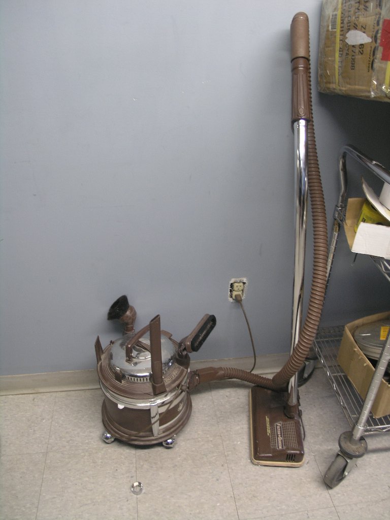 Filter Queen Vacuum with 3 Attachments and Power Head Allsold.ca