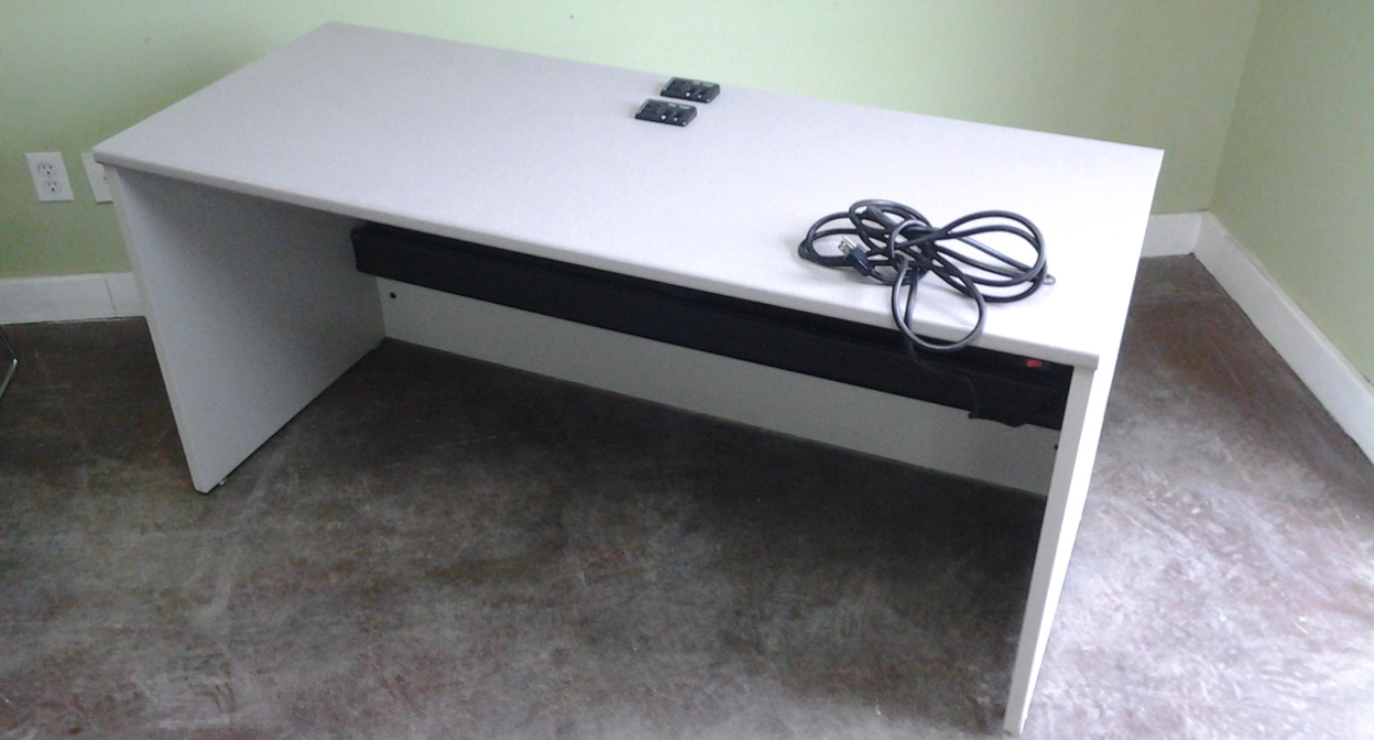 Training / Meeting / Work Table w/ Power Outlets 28\