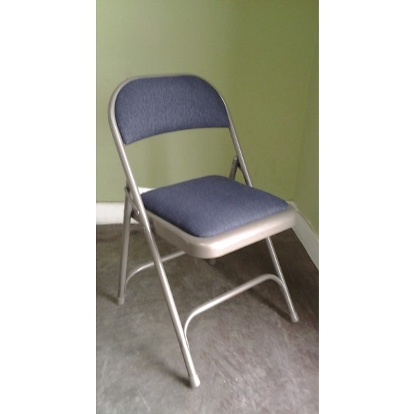 Steel Folding Chair w/ Padded Seat 18" Height Allsold.ca Buy & Sell